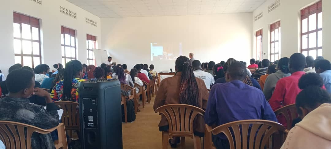 Undergraduate student talk at USJM Dr. Andrew P. Dean gives talk to undergraduate students at USJM